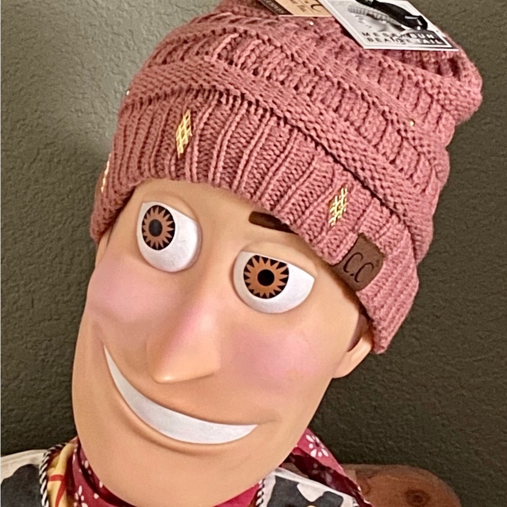 New Adult Size CC Pink Cable Knit Beanie Tail Ponytail Hat w/ Gold Details - Picture 3 of 6
